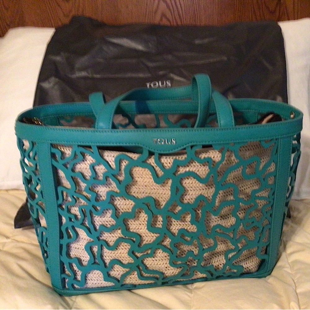 Tous Capazo Shock Verde with snap in Raffia insert